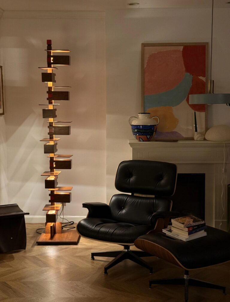 Modern Wooden Block Floor Lamp – Sculptural Standing Light for Living Room